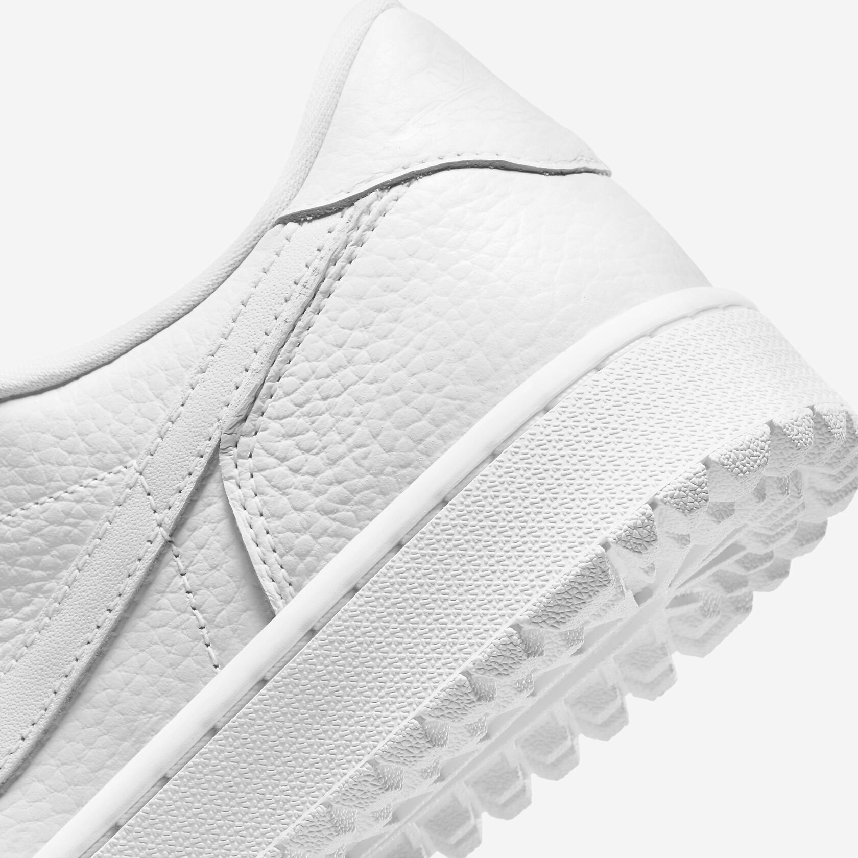 Air-Jordan-1-Golf-Low-Triple-White7.jpeg
