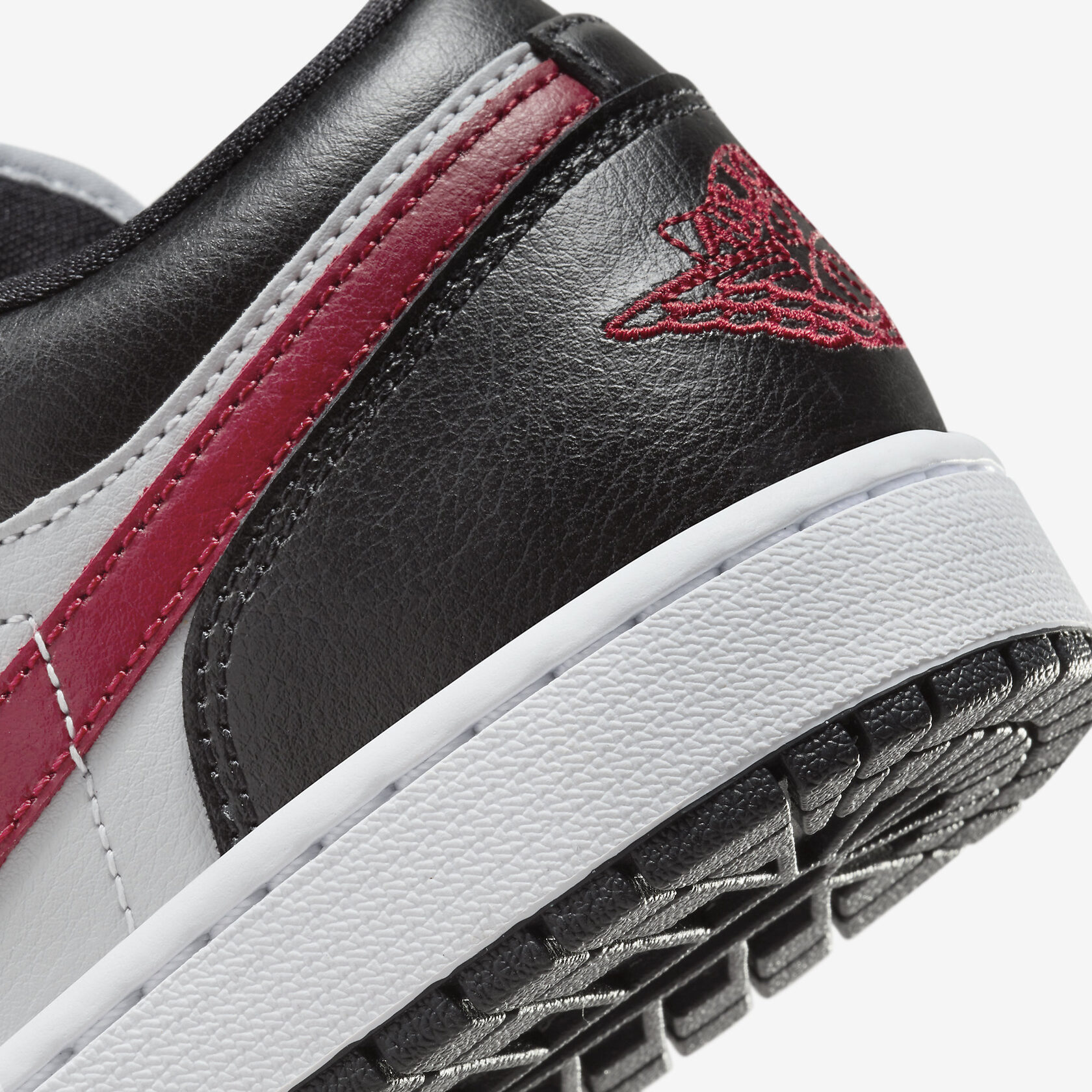 Air-Jordan-1-Low-Black-Grey-Red8.jpg