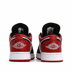 Air-Jordan-1-Low-Bred-Toe-GS3.jpg