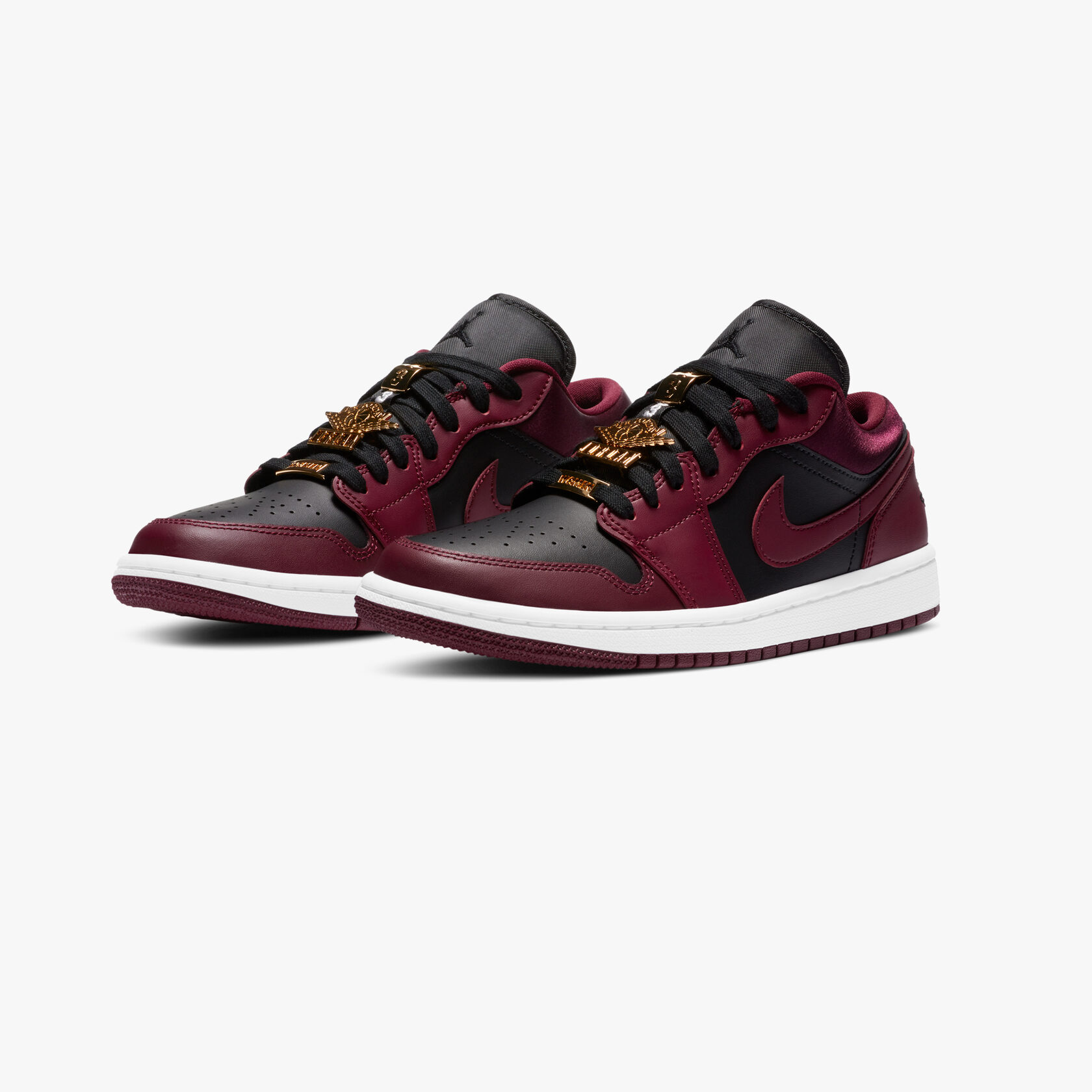 Air-Jordan-1-Low-Dark-Beetroot-Black-W4.jpg