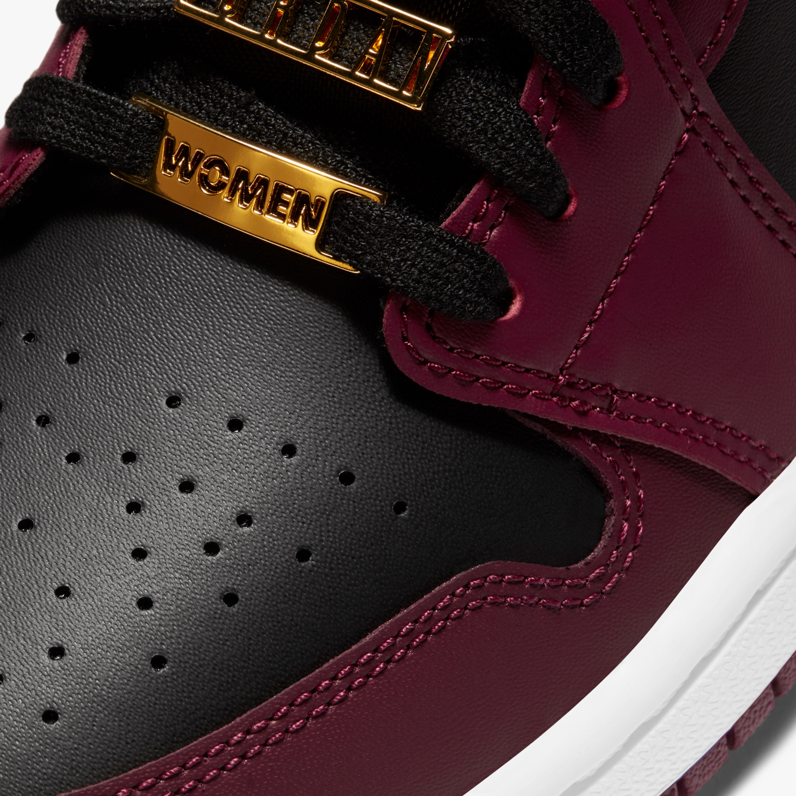 Air-Jordan-1-Low-Dark-Beetroot-Black-W7.jpg