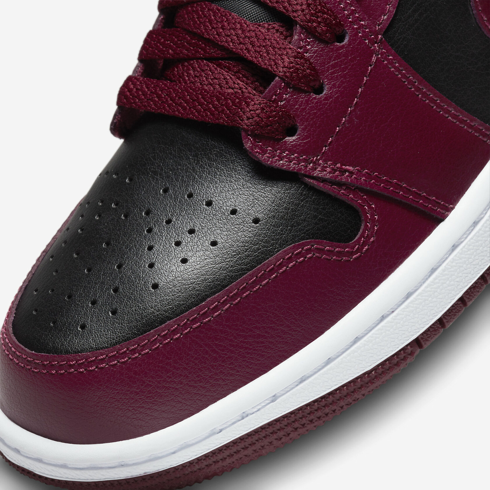 Air-Jordan-1-Low-Dark-Beetroot7.jpeg