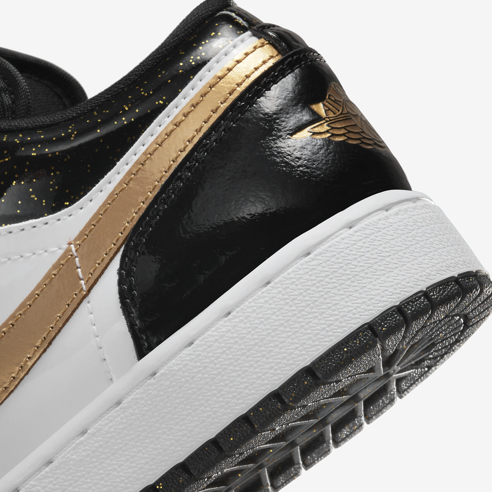 Air-Jordan-1-Low-Gold-Toe7.jpg