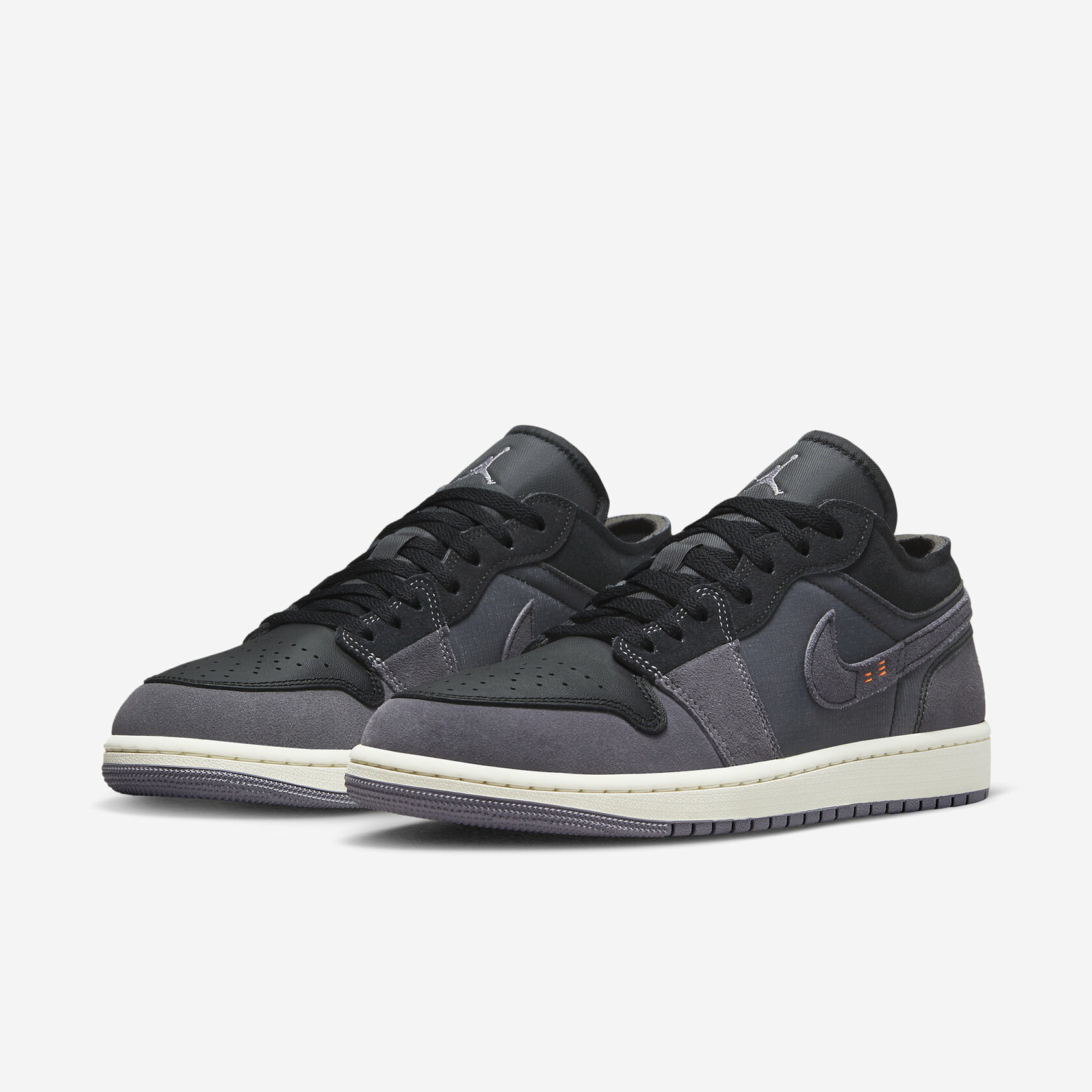 Air-Jordan-1-Low-Inside-Out5.jpeg