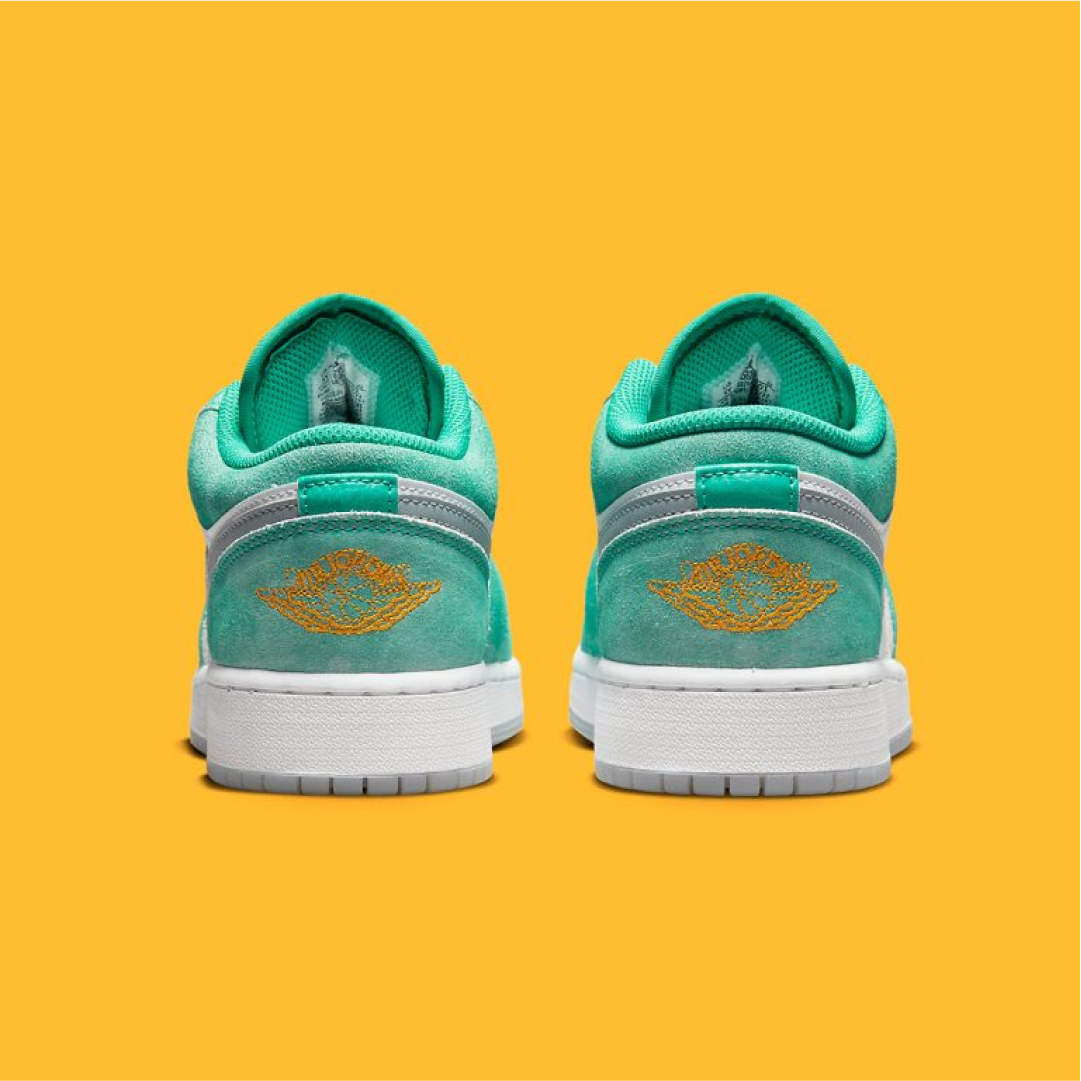 Air-Jordan-1-Low-New-Emerald4.png