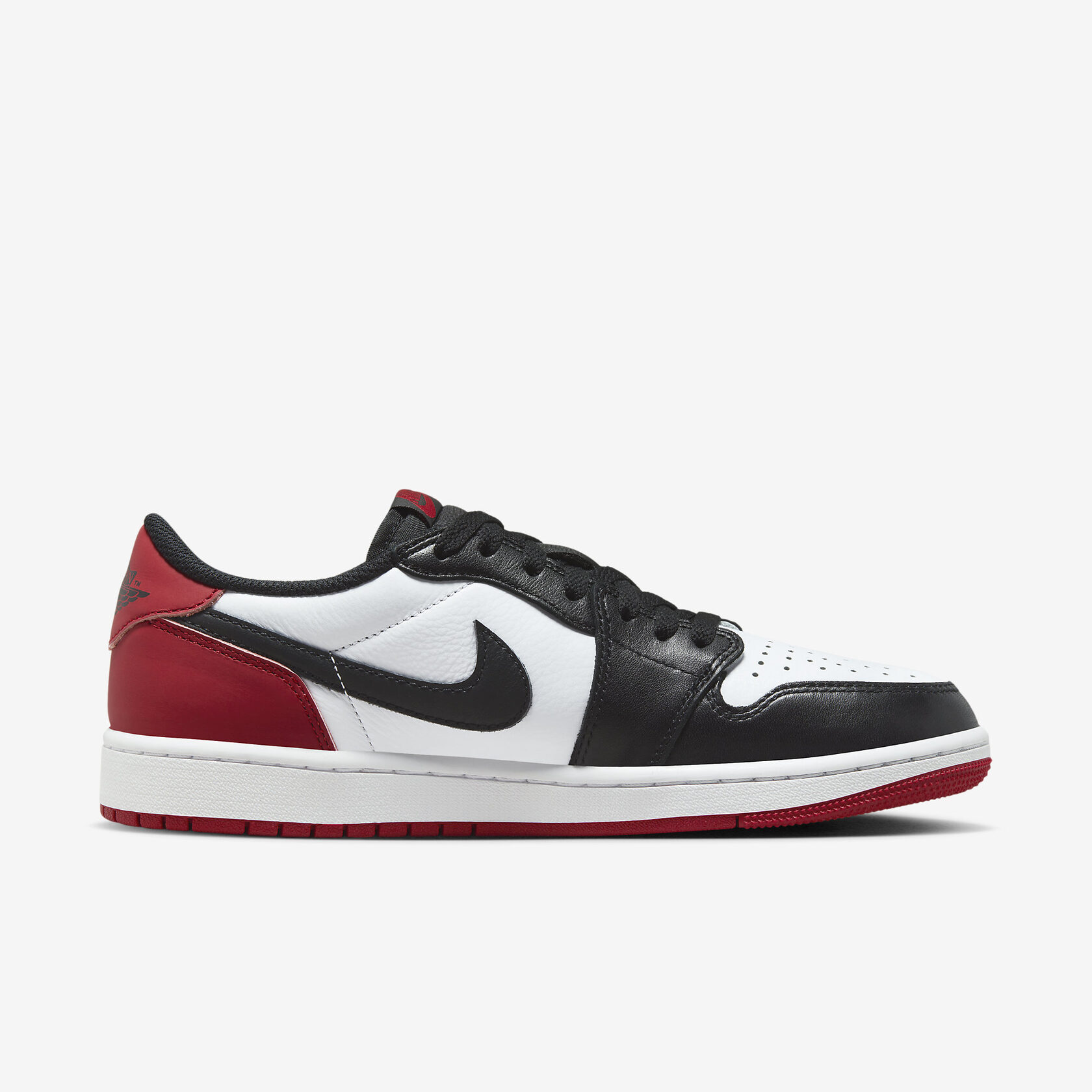 Air-Jordan-1-Low-OG-Black-Toe3.jpg