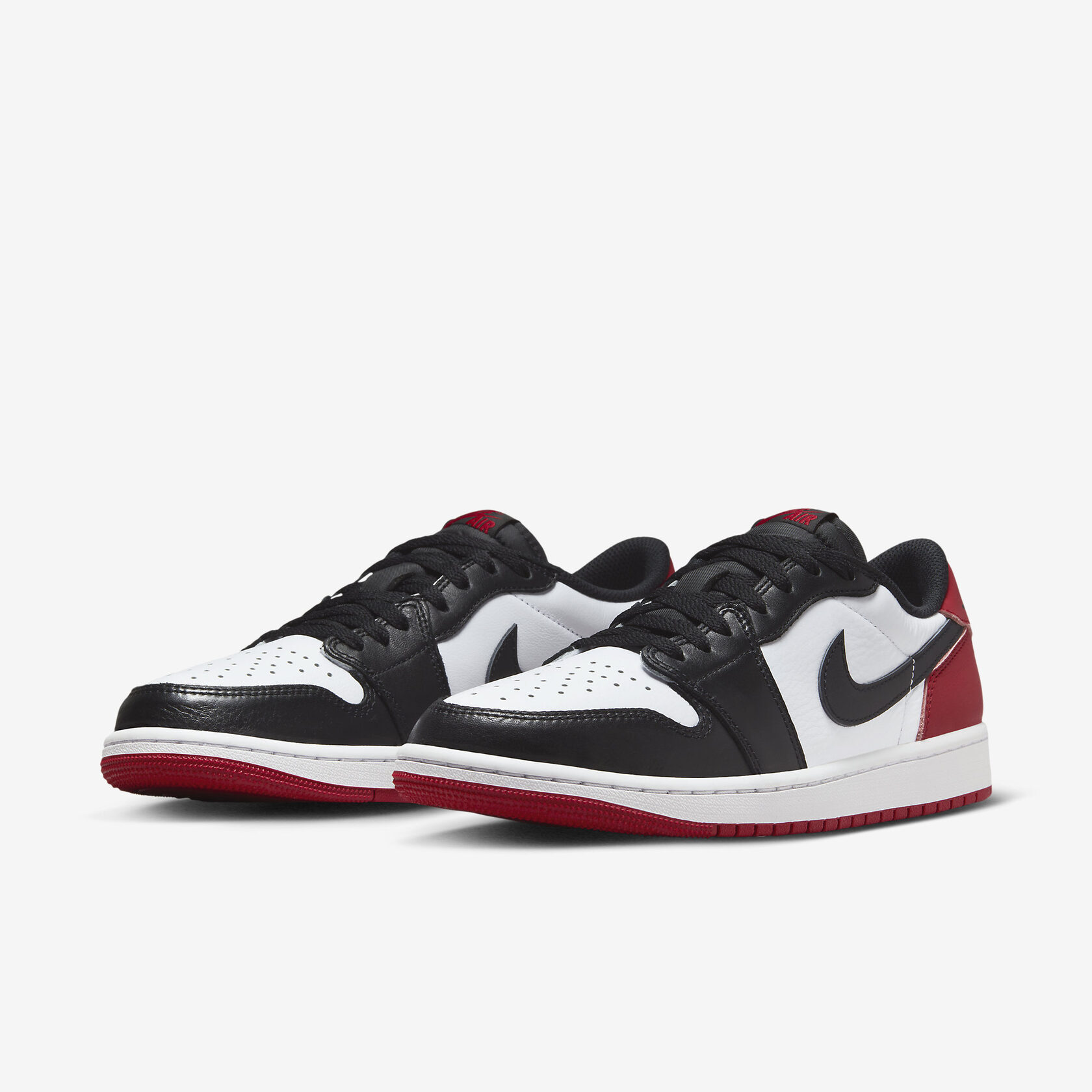 Air-Jordan-1-Low-OG-Black-Toe5.jpg