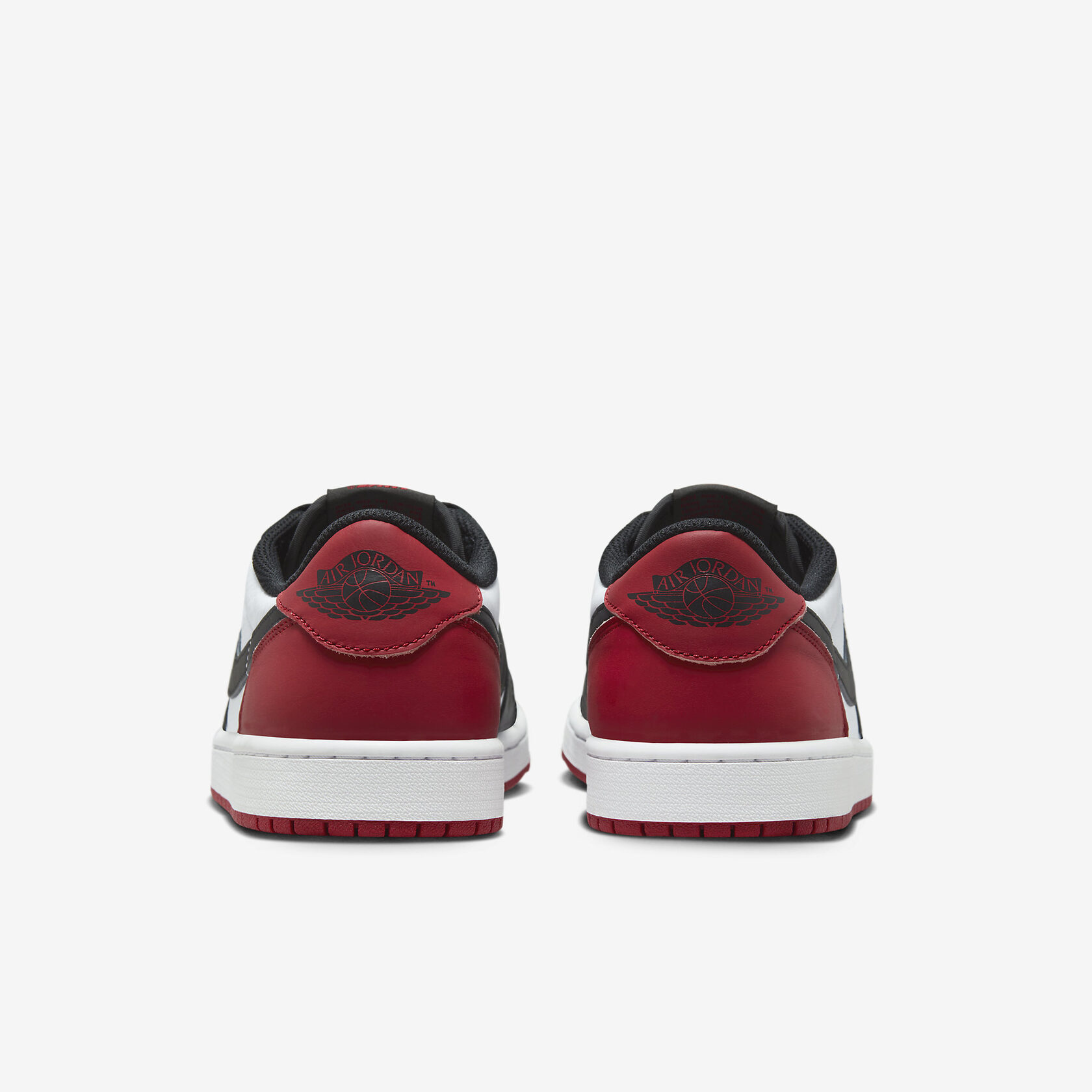 Air-Jordan-1-Low-OG-Black-Toe6.jpg