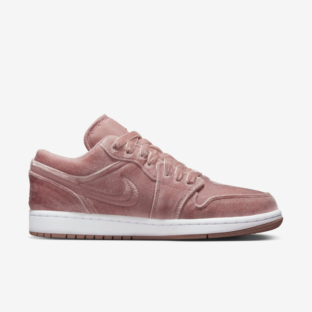Air-Jordan-1-Low-Pink-Velvet-W3.jpg