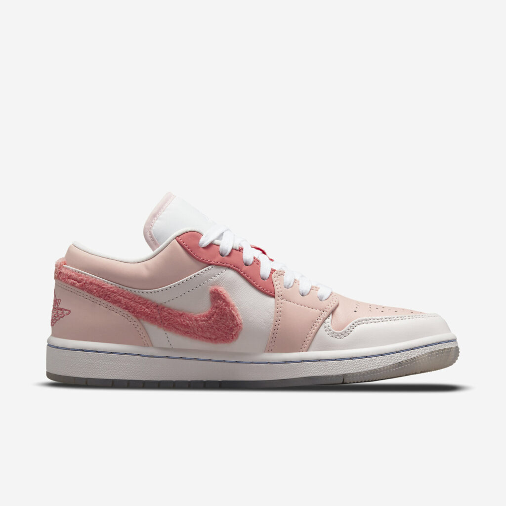 Air-Jordan-1-Low-SE-Mighty-Swooshers-W3.jpeg