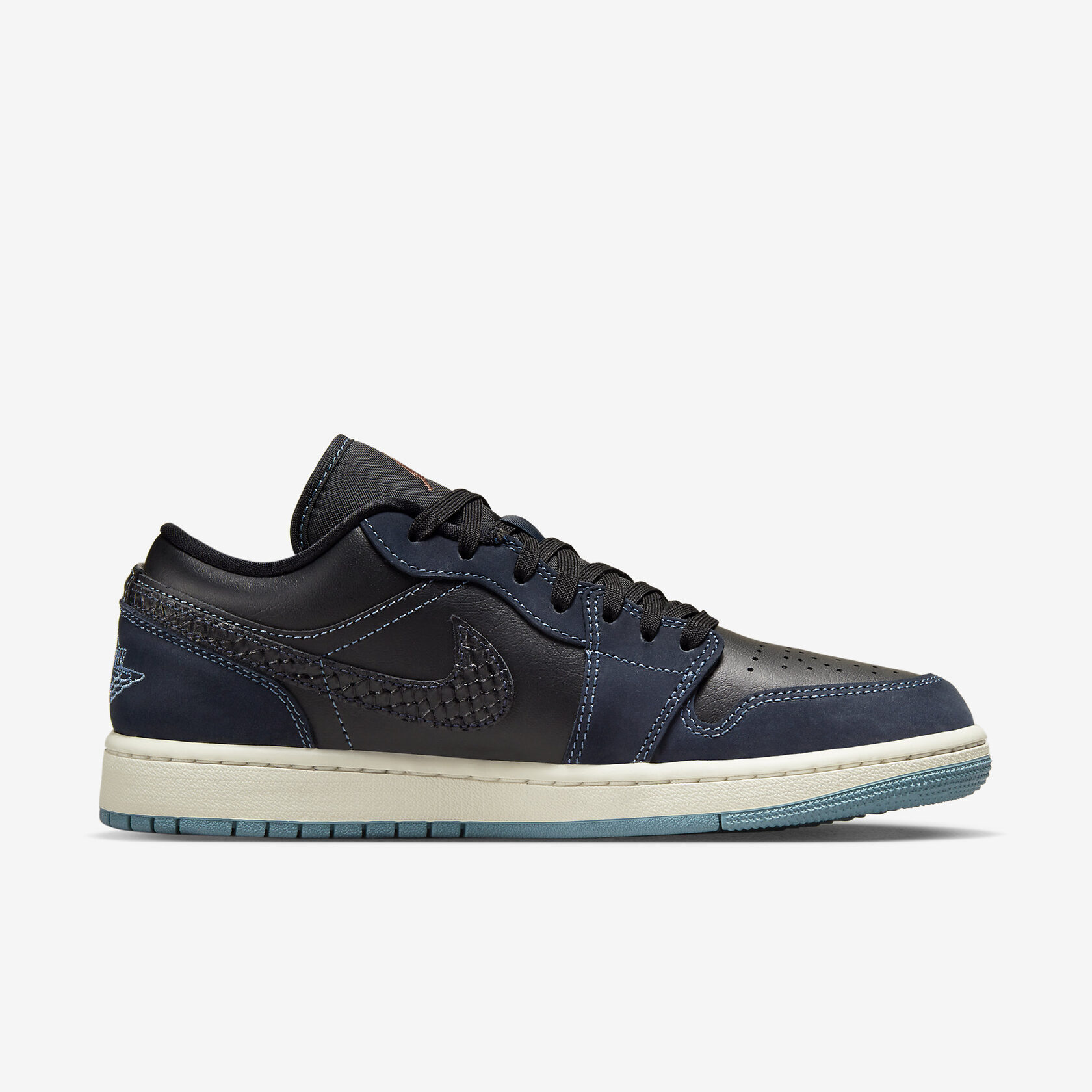 Air-Jordan-1-Low-Snakeskin-Midnight-Navy3.jpg