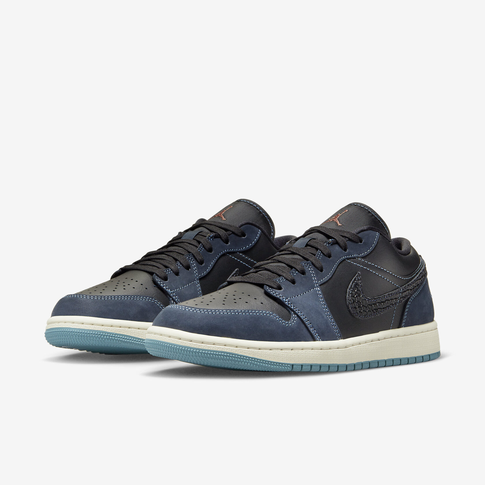 Air-Jordan-1-Low-Snakeskin-Midnight-Navy6.jpg