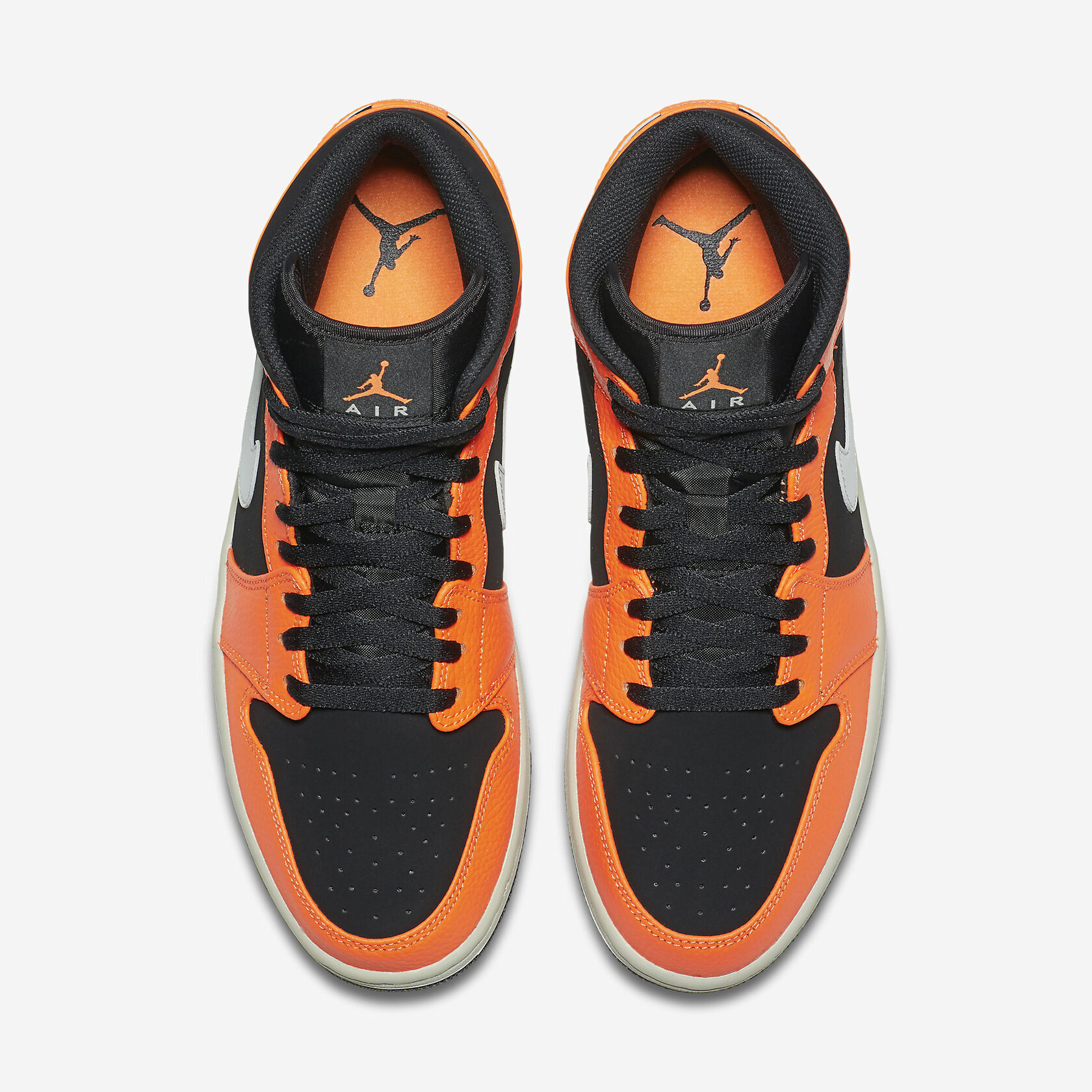 Air-Jordan-1-Mid-Black-Cone4.jpg