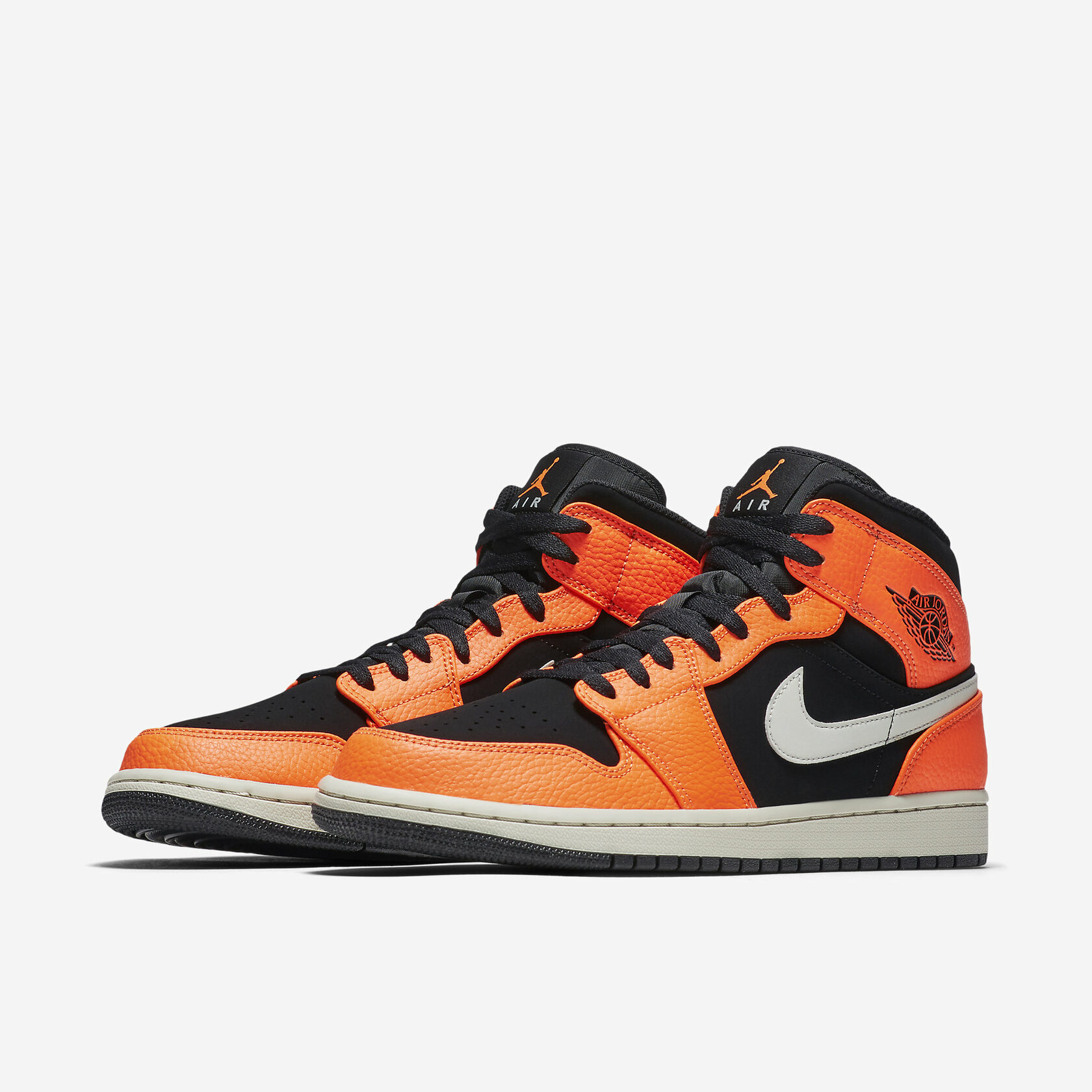 Air-Jordan-1-Mid-Black-Cone6.jpg