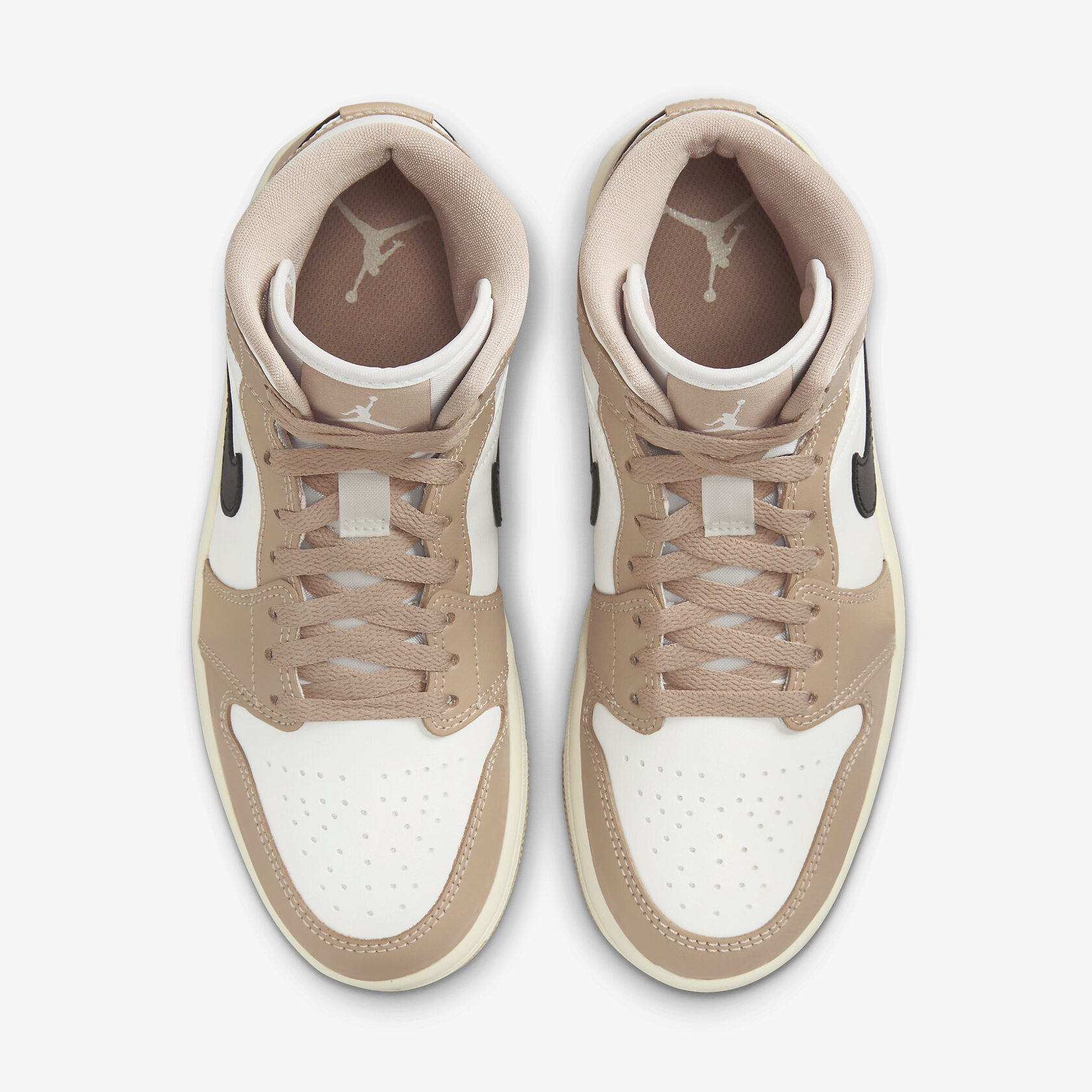 Air-Jordan-1-Mid-Desert-Tan-W4.jpg