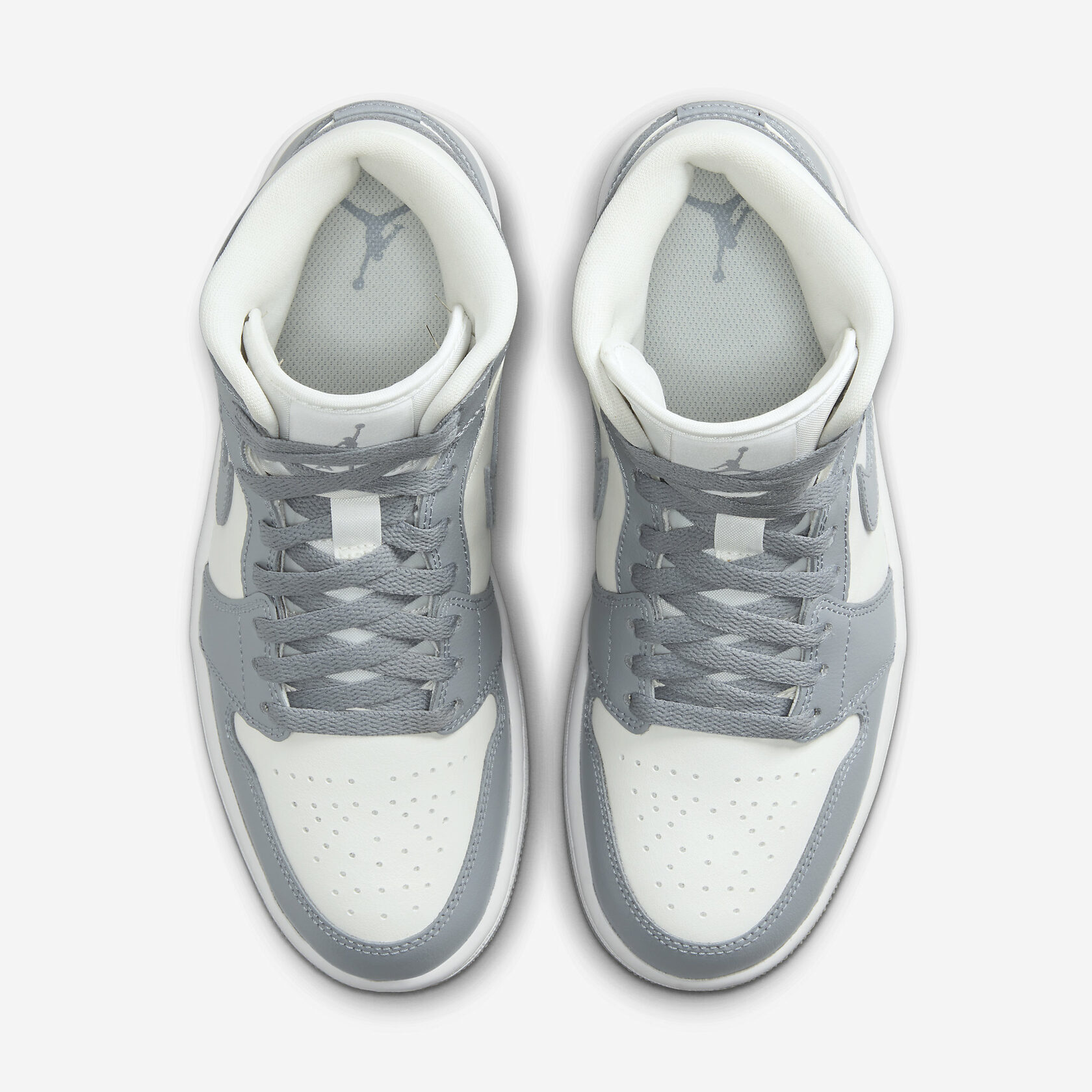 Air-Jordan-1-Mid-Grey-Sail4.jpeg
