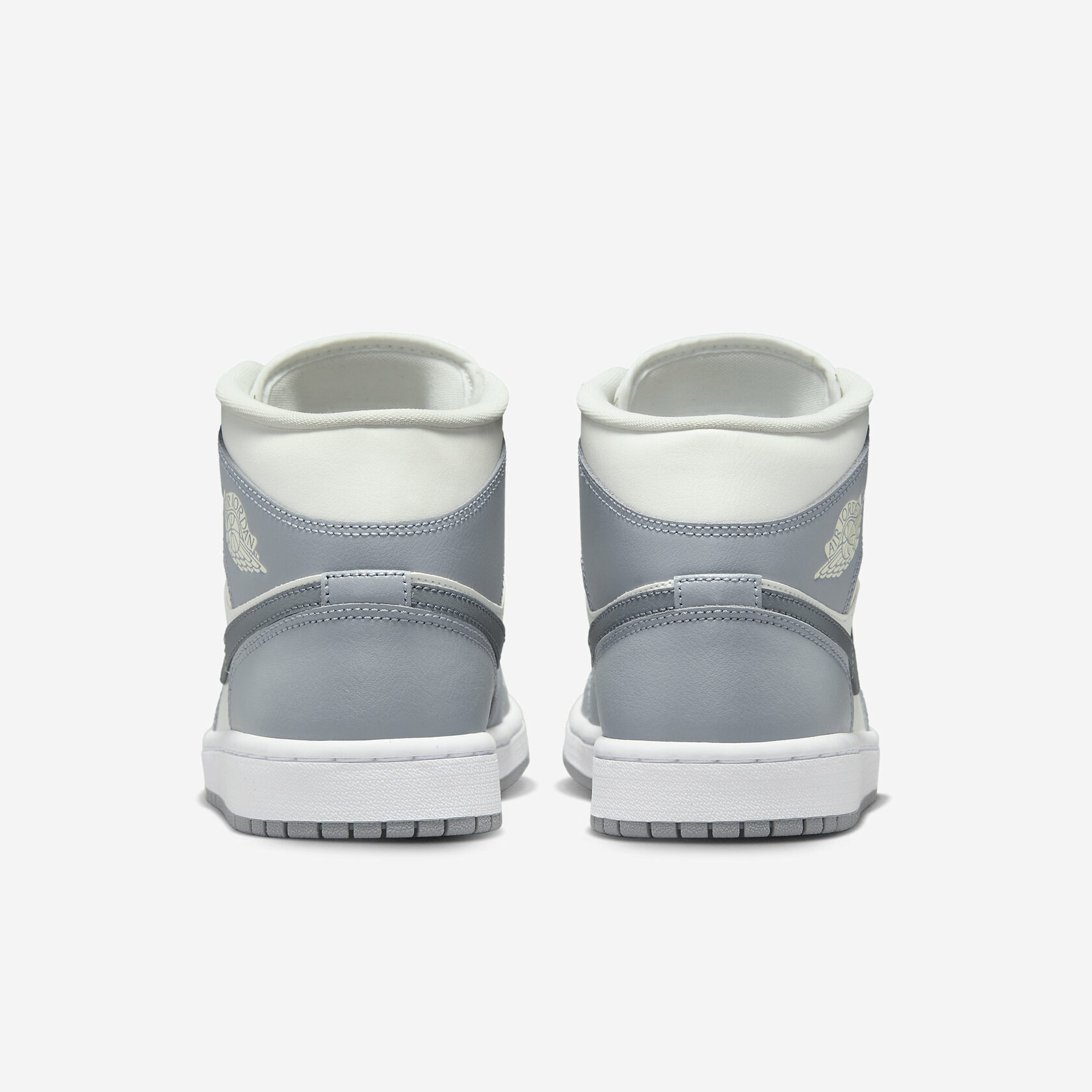 Air-Jordan-1-Mid-Grey-Sail6.jpeg
