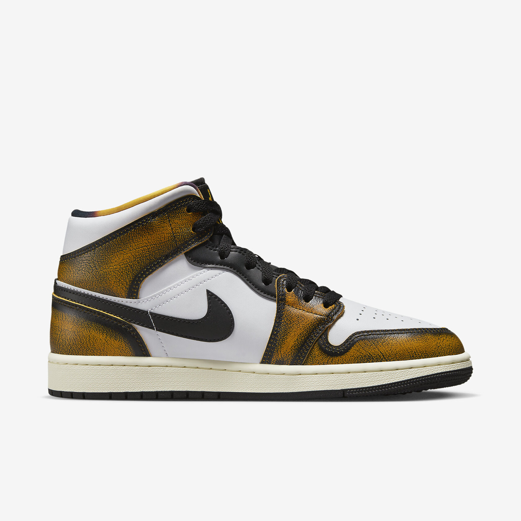 Air-Jordan-1-Mid-Orange-Wear-Away3.jpg
