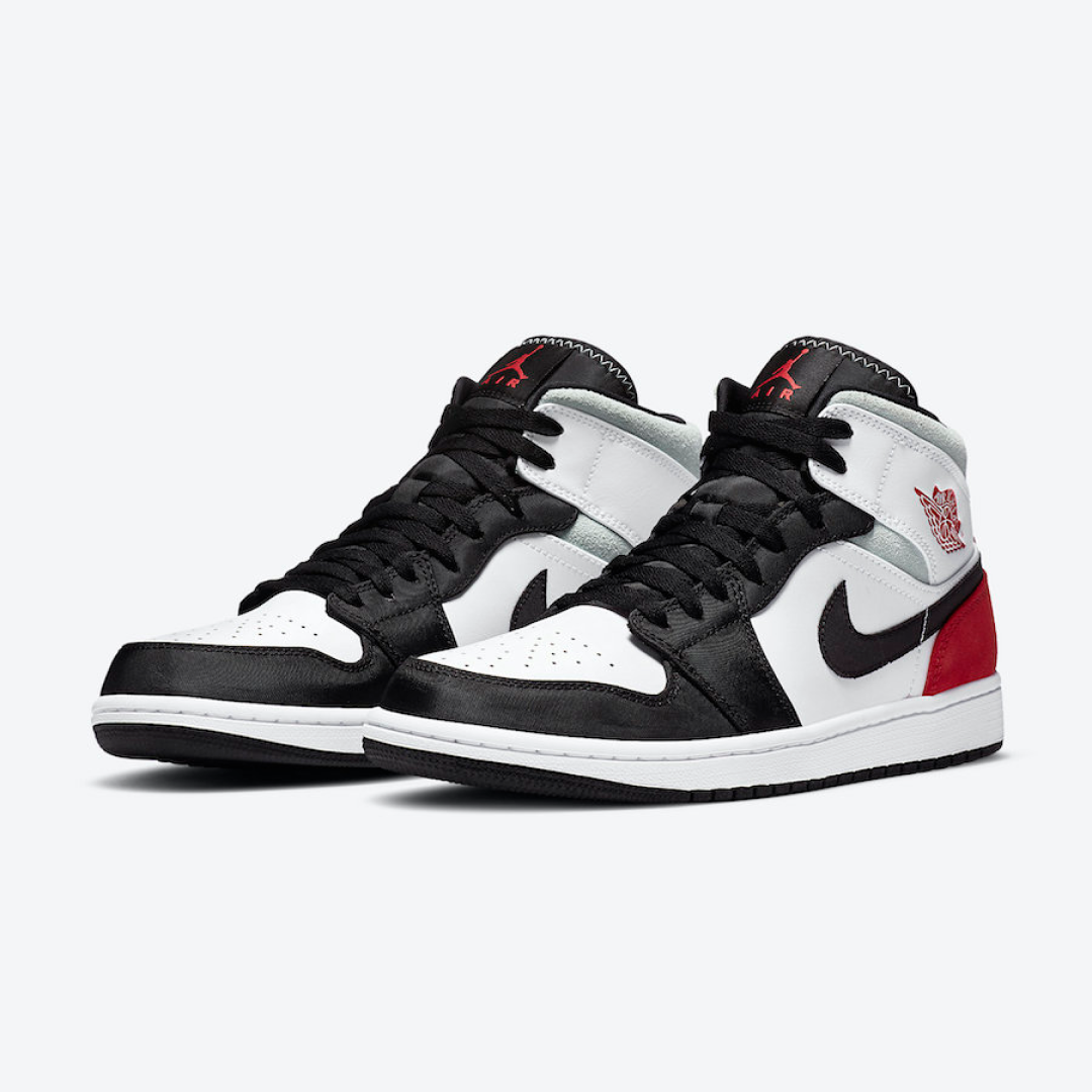 Air-Jordan-1-Mid-SE-Red-Black-Toe3.png