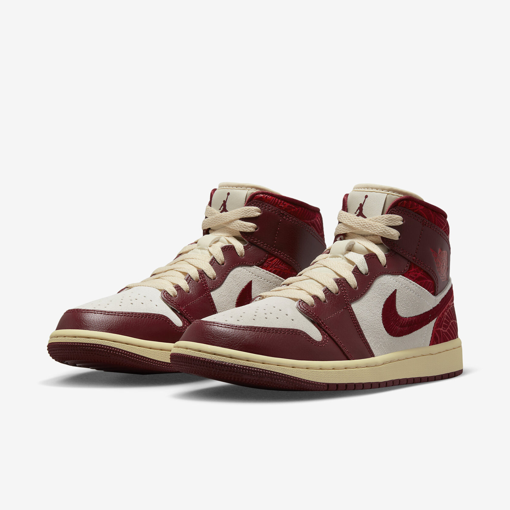 Air-Jordan-1-Mid-SE-Tiki-Leaf-Team-Red5.jpg