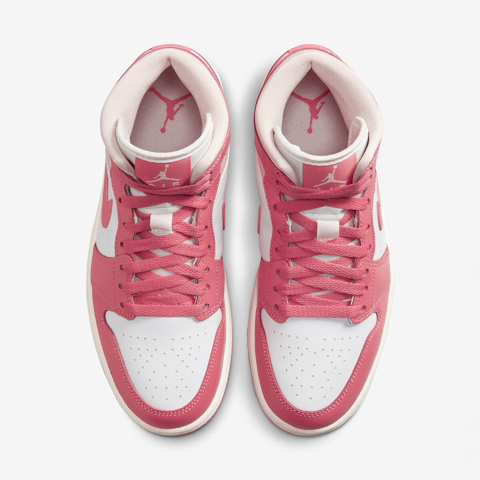 Air-Jordan-1-Mid-Strawberries-And-Cream5.jpg