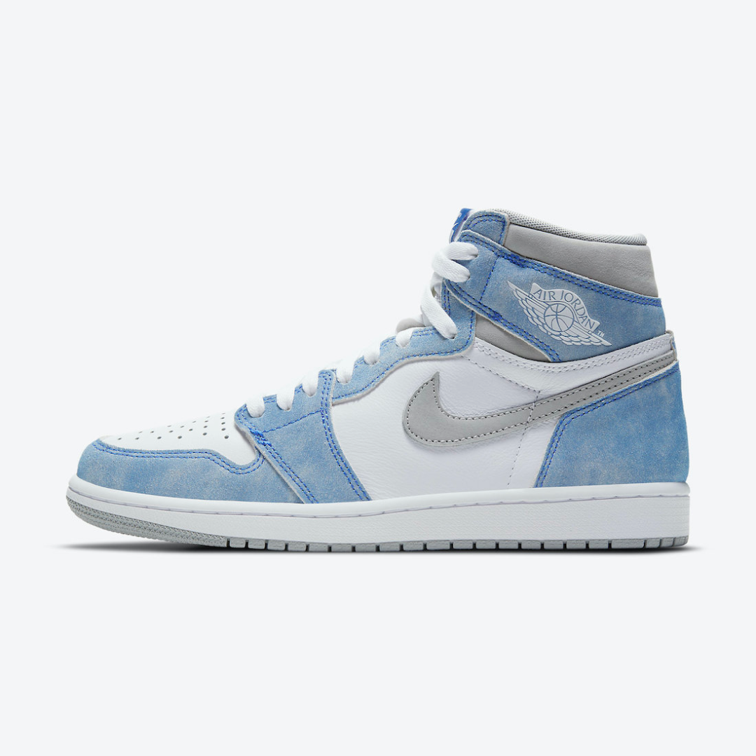 Air-Jordan-1-Retro-High-OG-Hyper-Royal1.png