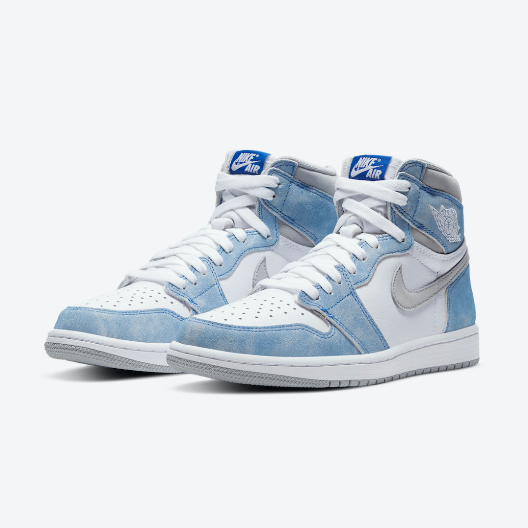 Air-Jordan-1-Retro-High-OG-Hyper-Royal3.png