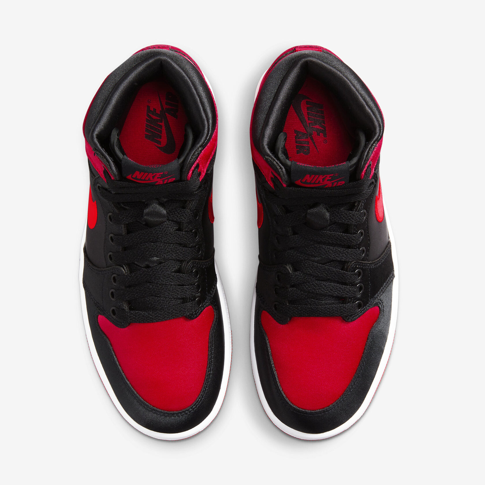 Air-Jordan-1-Retro-High-OG-Satin-Bred-W4.jpg