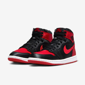 Air-Jordan-1-Retro-High-OG-Satin-Bred-W5.jpg