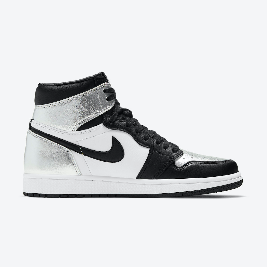 Air-Jordan-1-Retro-High-OG-Silver-Toe-W2.png