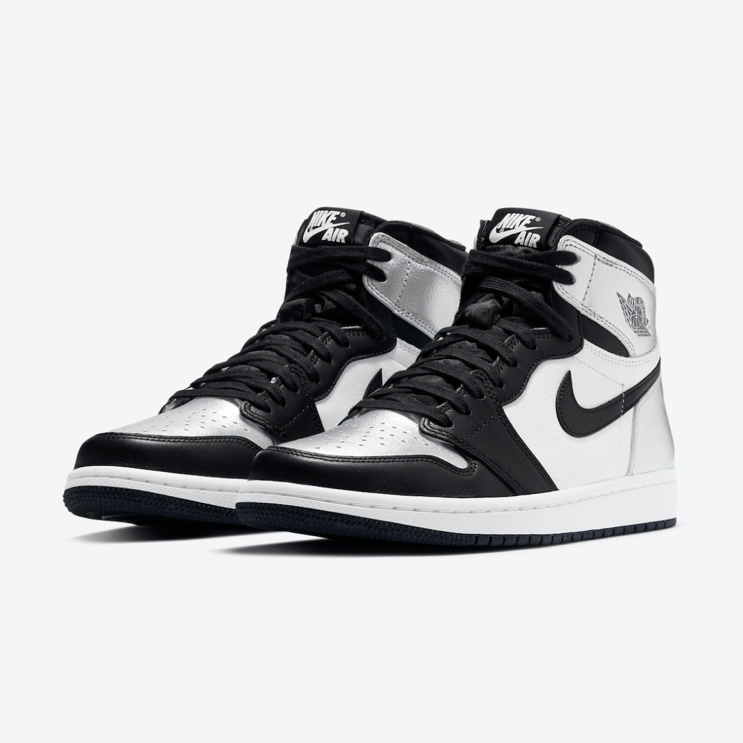 Air-Jordan-1-Retro-High-OG-Silver-Toe-W3.png
