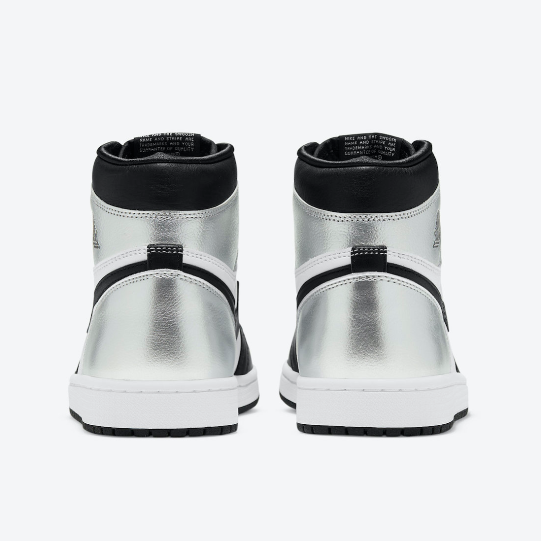 Air-Jordan-1-Retro-High-OG-Silver-Toe-W5.png