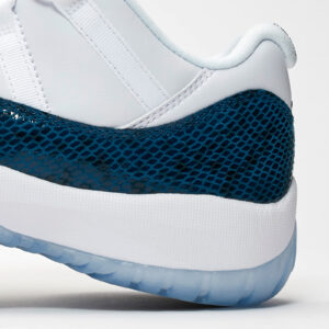 Air-Jordan-11-Low-SE-Snake-Navy6.jpg