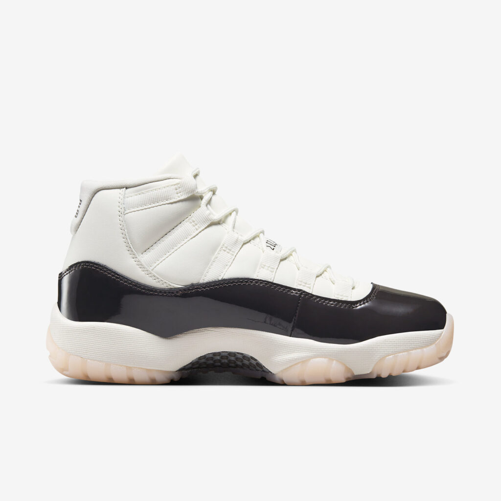 Air-Jordan-11-Retro-Neapolitan-W3.jpg