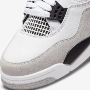 Air-Jordan-4-Military-Black3.jpeg