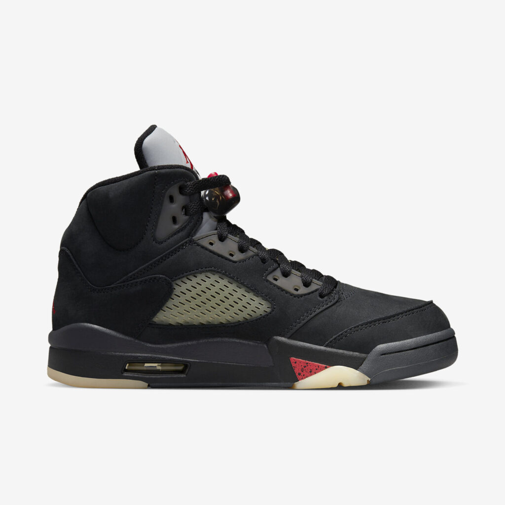 Air-Jordan-5-Gore-Tex-Off-Noir-W3.jpg