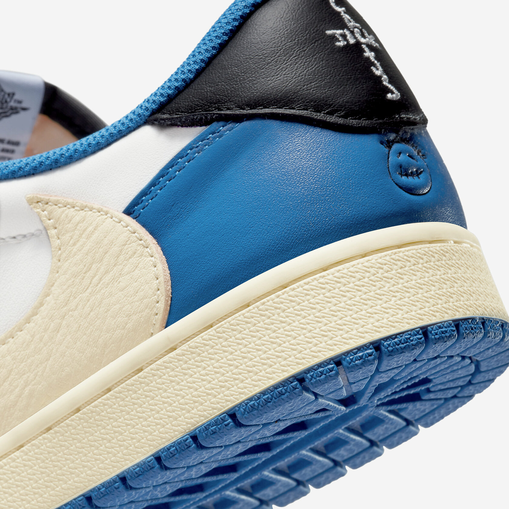 Fragment-Design-X-Travis-Scott-X-Air-Jordan-1-Low-OG7.jpeg