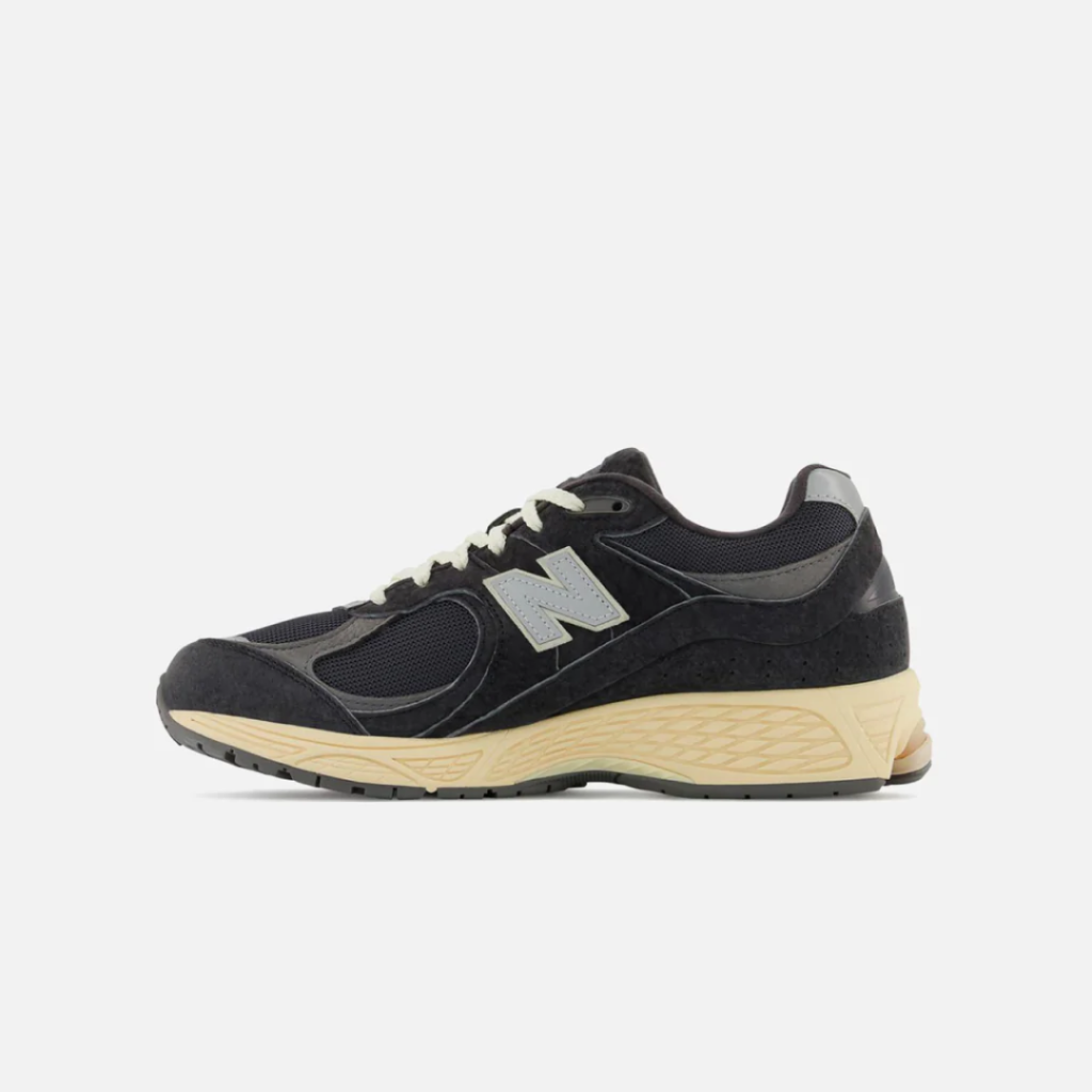 New Balance 2002R Phantom3