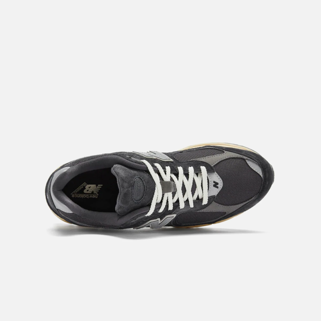 New Balance 2002R Phantom5