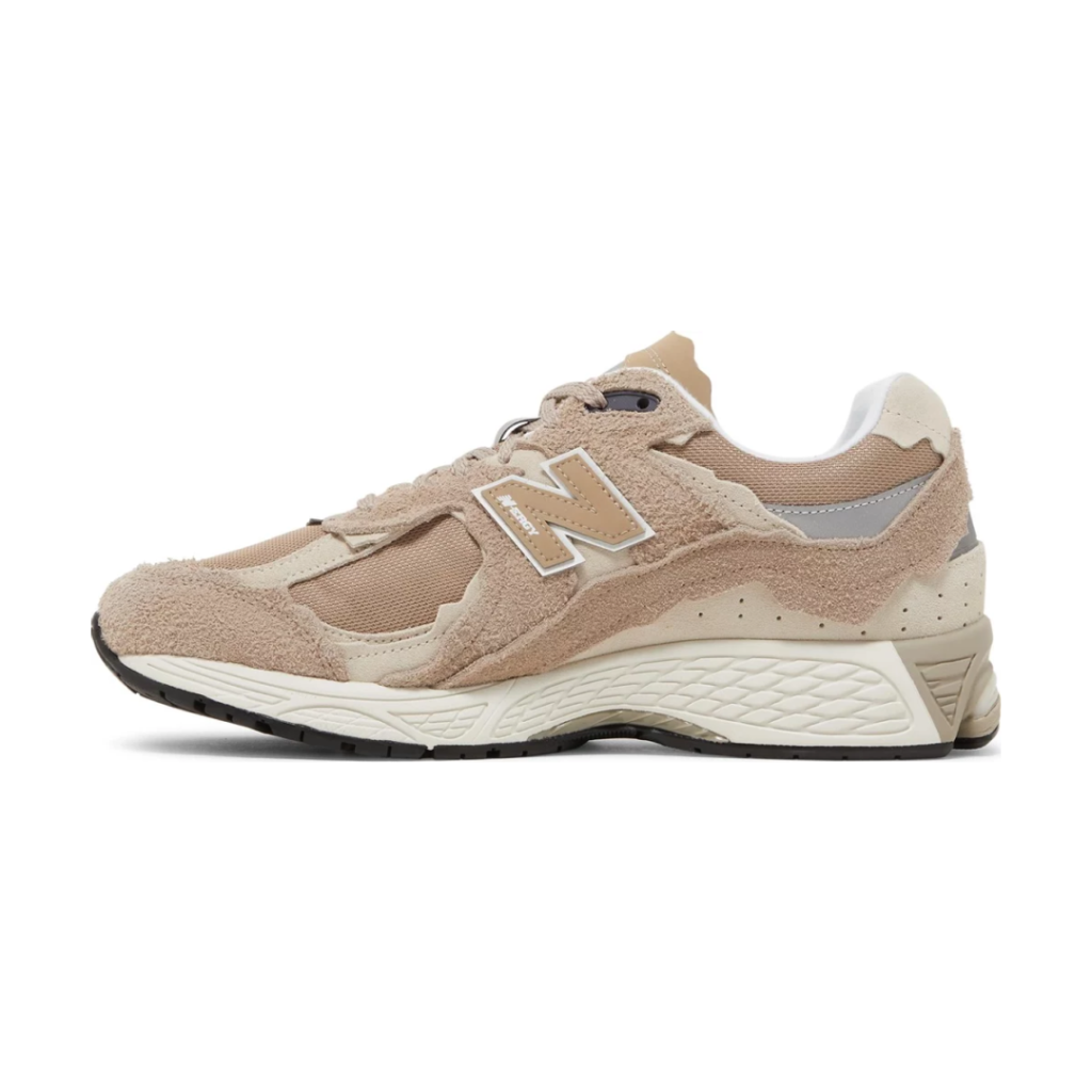 New Balance 2002R Protection Pack ‘Driftwood’2