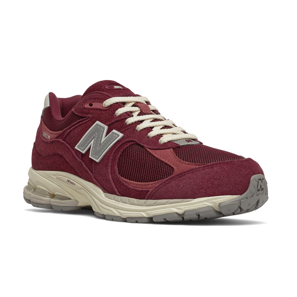 New Balance 2002R Protection Pack ‘Garnet’1