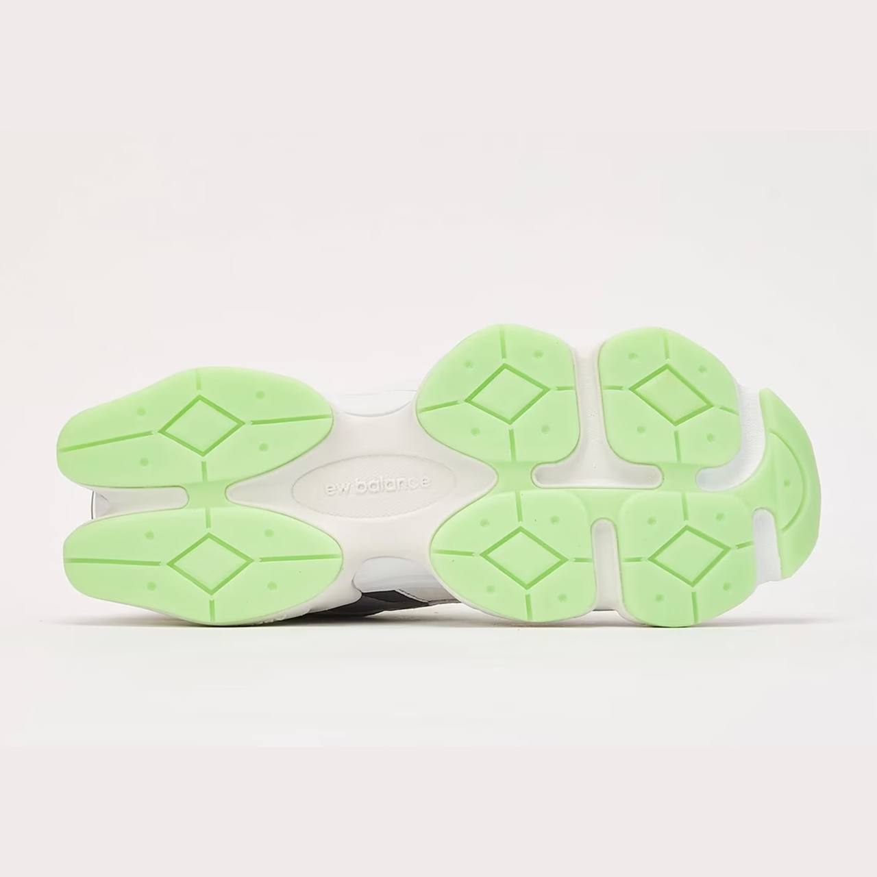 New Balance 9060 'Glow'1