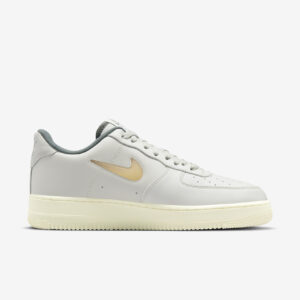 Nike Air Force 1 Jewel ‘Light Bone’2