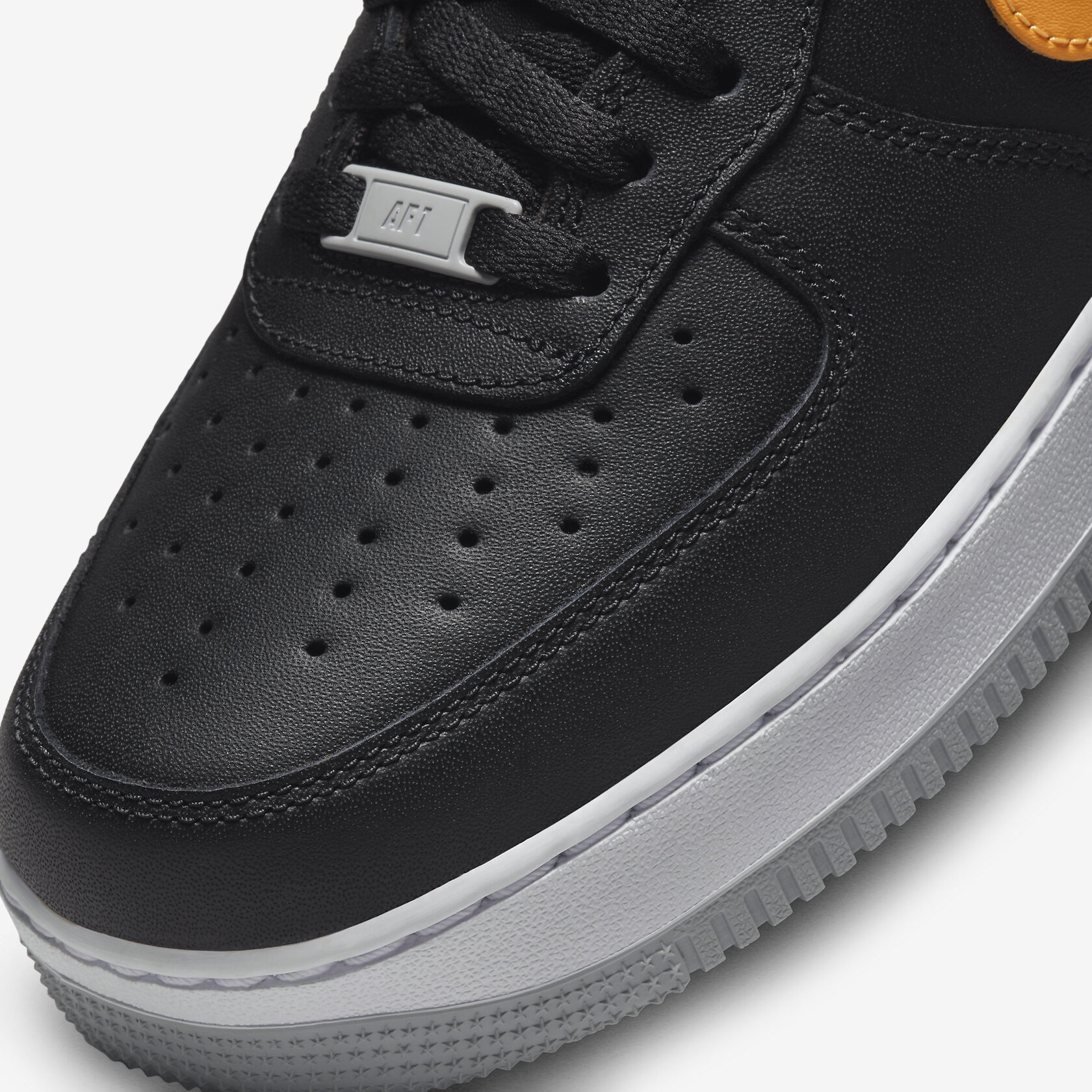 Nike Air Force 1 Low “Black Laser Orange”6