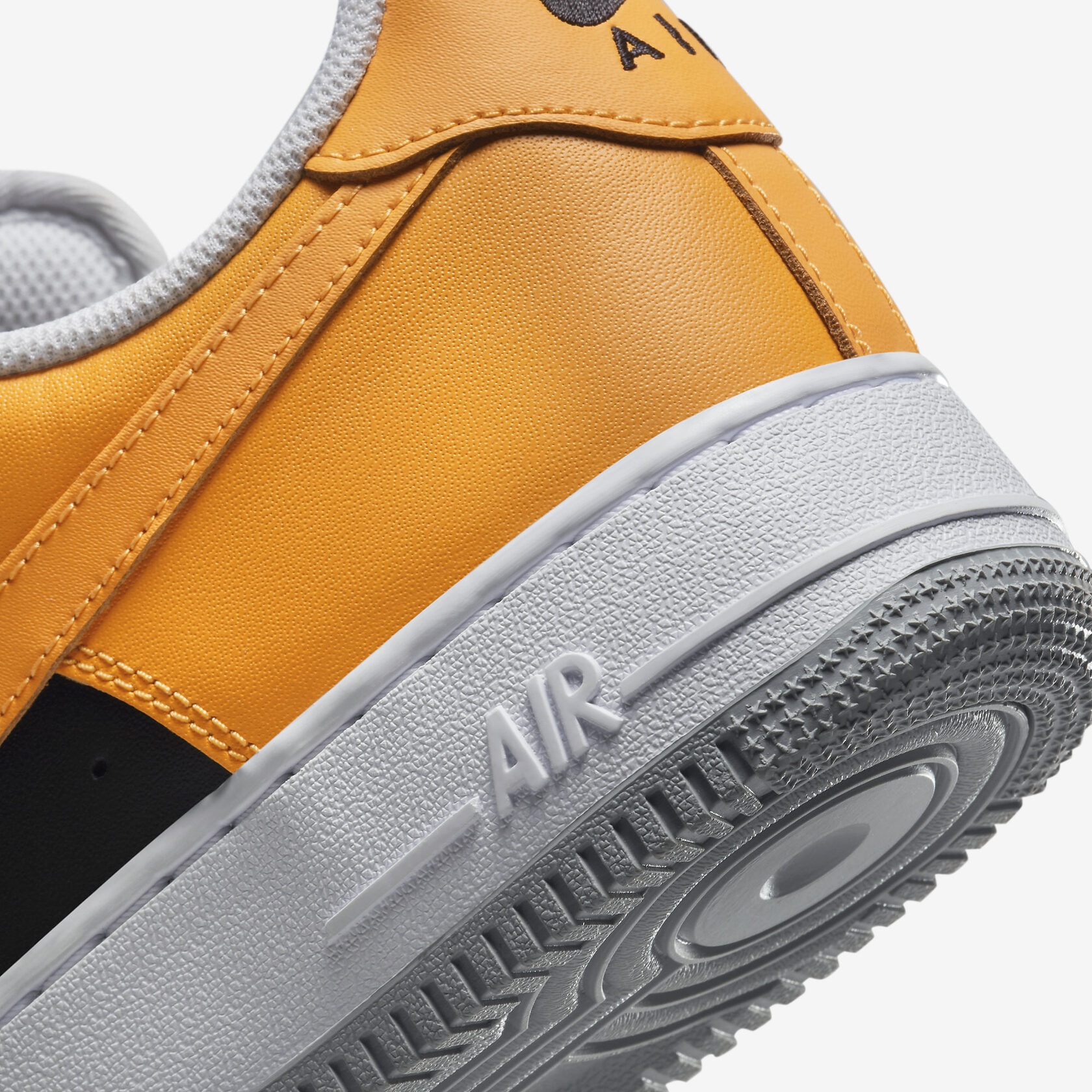 Nike Air Force 1 Low “Black Laser Orange”7