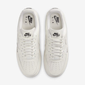 Nike Air Force 1 Low Essential 'Sail Black'3