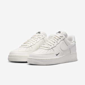Nike Air Force 1 Low Essential 'Sail Black'4