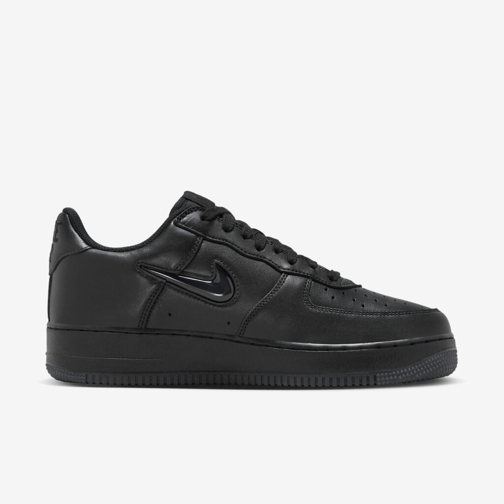 Nike Air Force 1 Low ‘Jewel Black’2