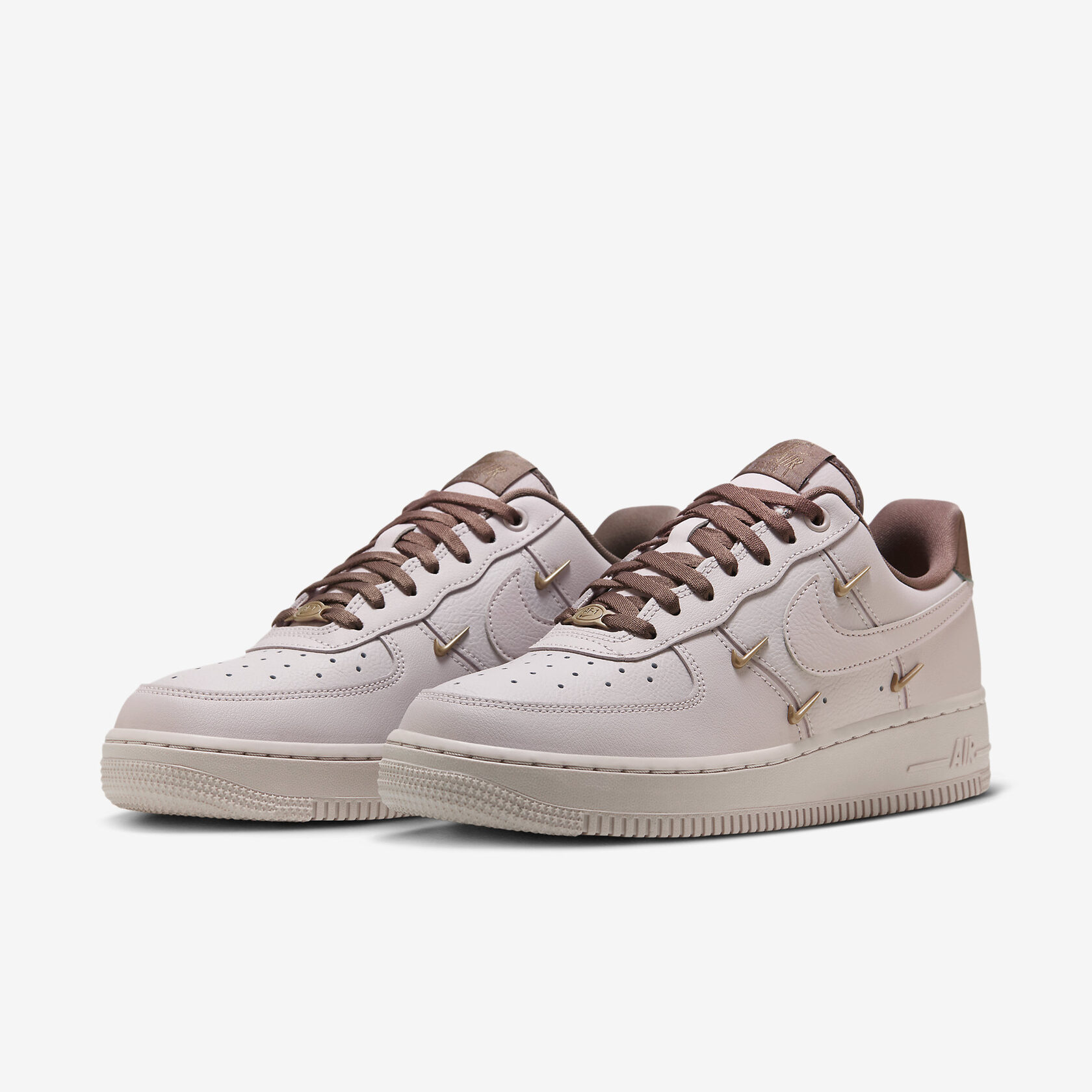 Nike Air Force 1 Low LX 'Pink Russett'4