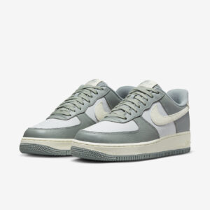Nike Air Force 1 Low 'Mica Green'3